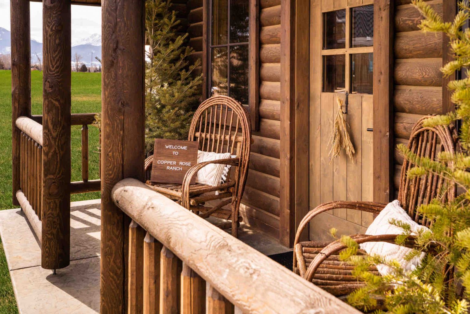 Lodging copper rose ranch